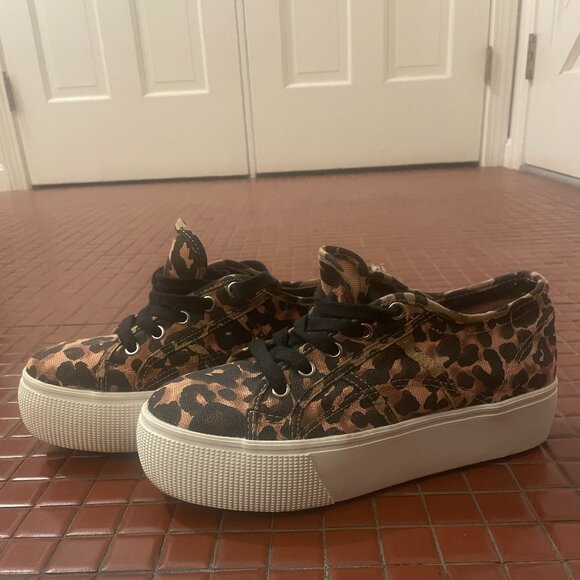 Steve Madden Canvas Platform Leopard Print Shoe - Picture 1 of 5
